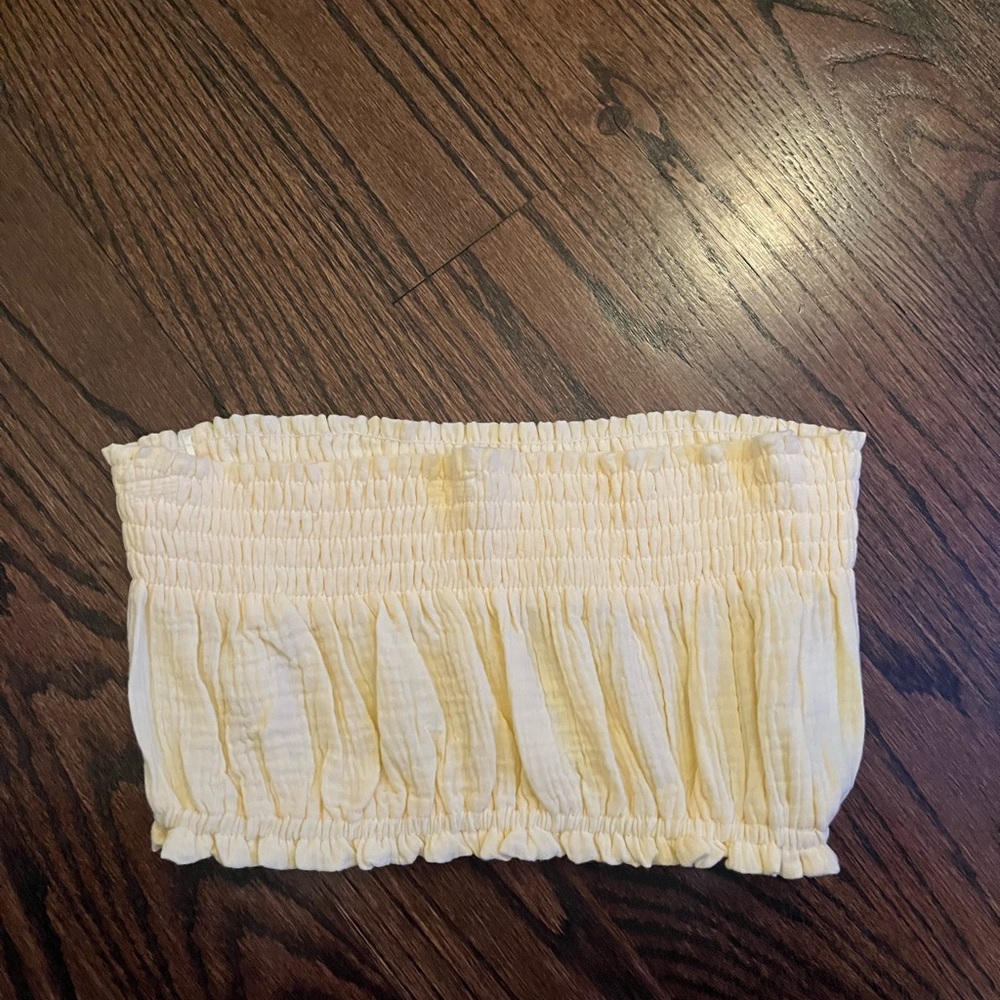 Size large yellow vanilla sky tube top!